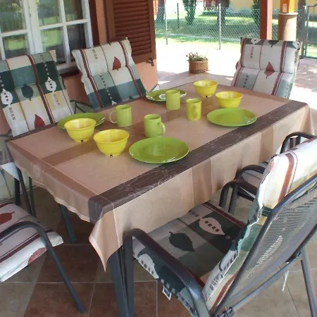 Erika Nyaralo Σπίτι διακοπών Balatonfenyves