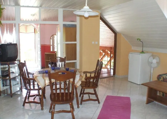 Erika Nyaralo * Balatonfenyves