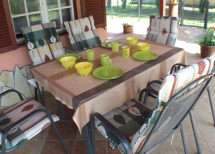 Erika Nyaralo Σπίτι διακοπών Balatonfenyves