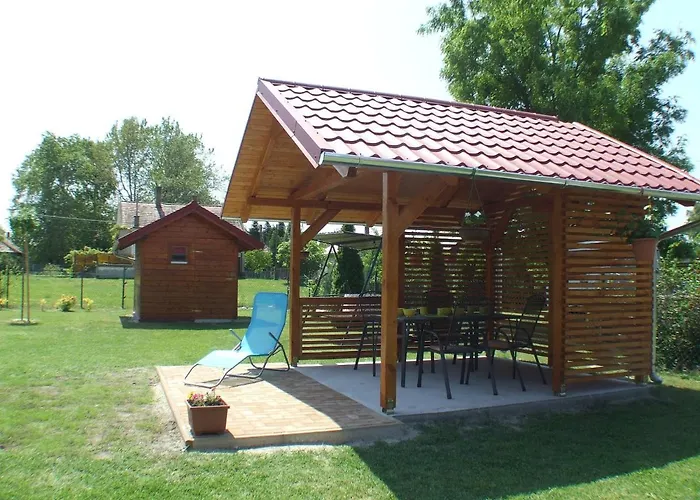 Erika Nyaralo Σπίτι διακοπών Balatonfenyves