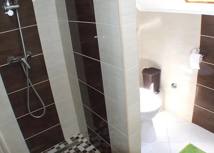 Erika Nyaralo Balatonfenyves